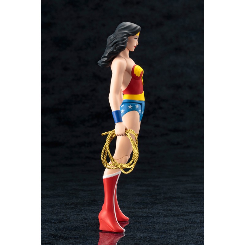 Wonder Woman Official Classic ARTFX Figure By Kotobukiya 